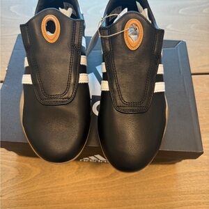 Adidas Taekwondo Mei W Shoes in Black and White